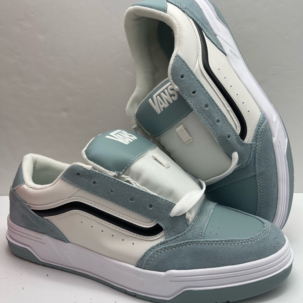 Vans Men’s Hylane
Baby Blue/White
VN000D1JYF5 Skate Sneakers
Light Blue White - Picture 15 of 16